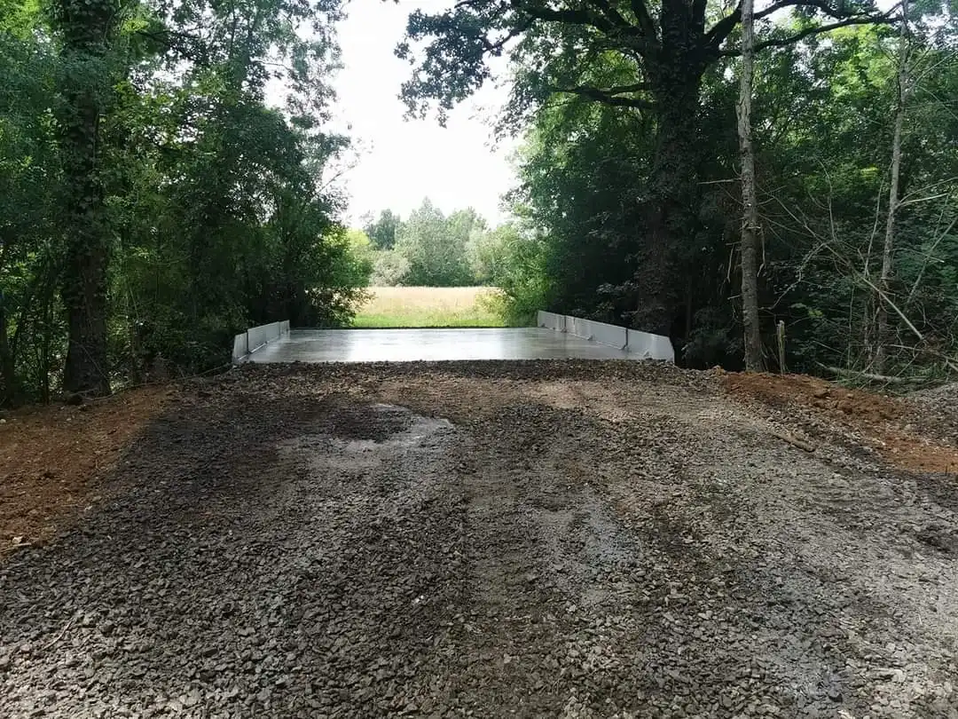 Intervention sur des ouvrages à Champagné les Marais par CEPM, travaux publics